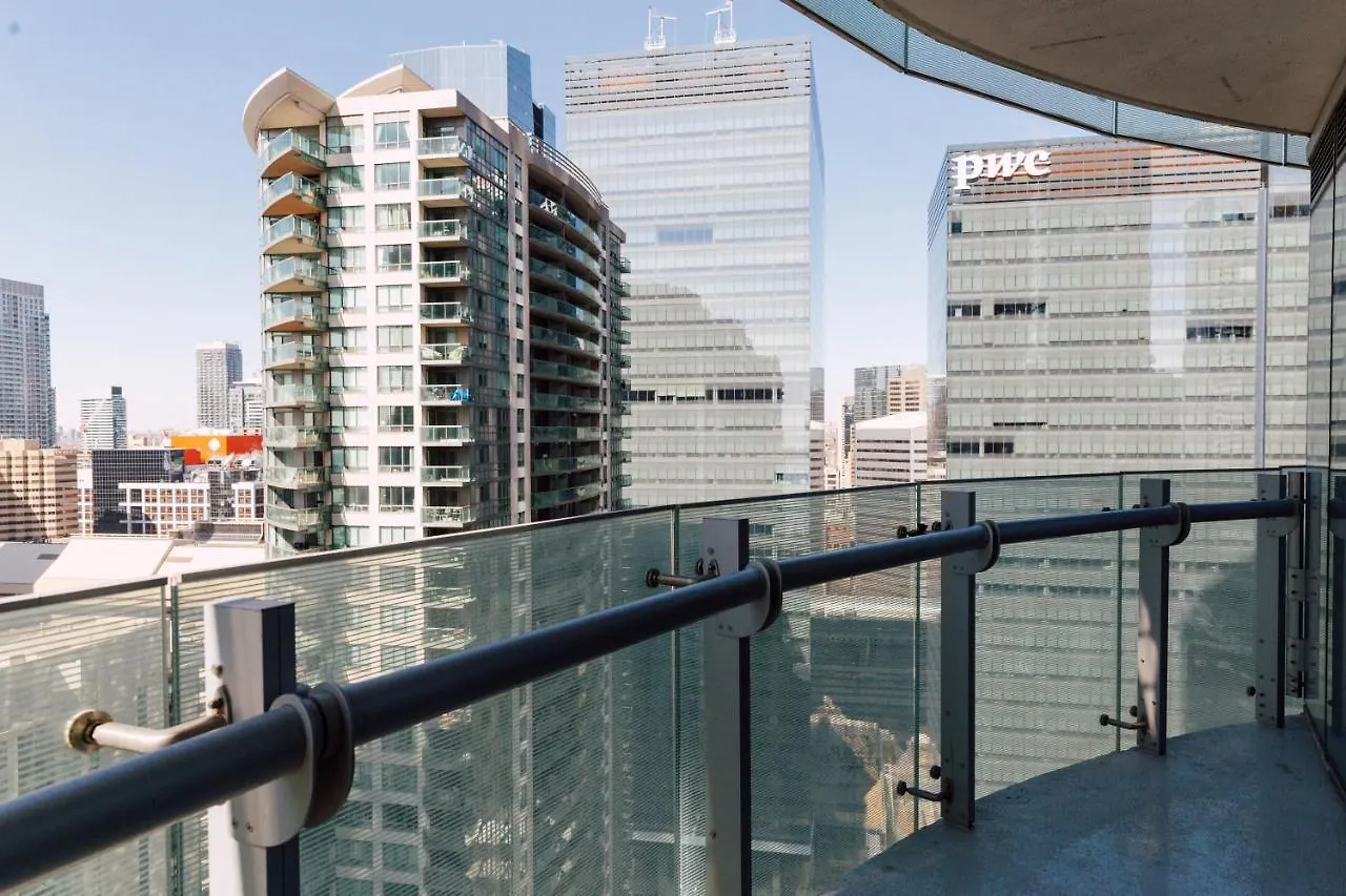 The Bay Suites - Entertainment Dist Apartment Toronto